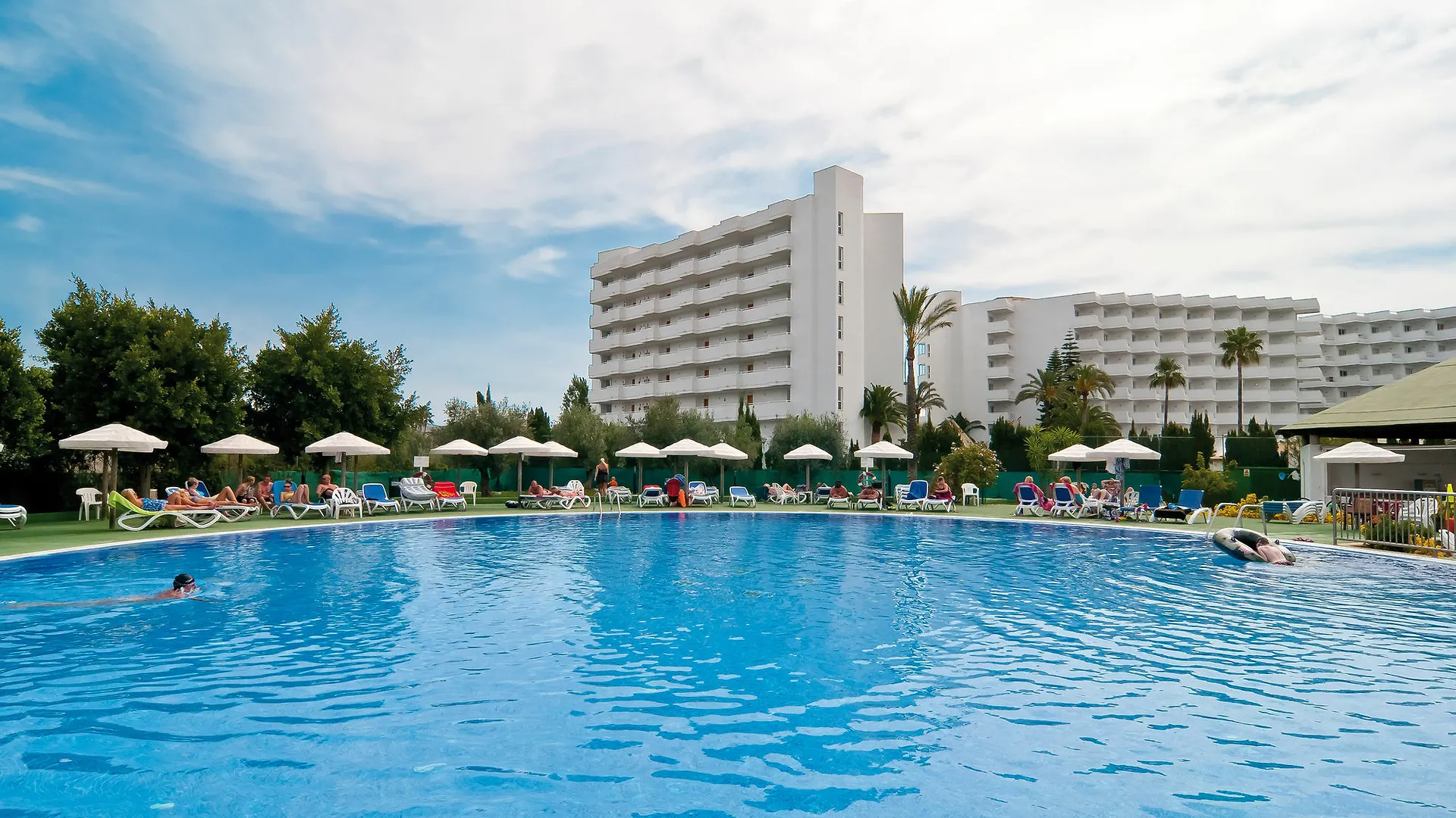 Eix Lagotel Apartamentos Muro